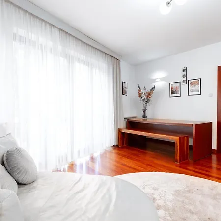 Apartamento Royal Retreat Luxury Lazienki Park Varsóvia