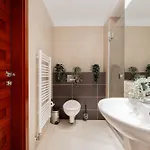Royal Retreat Luxury Lazienki Park وارسو