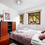 Royal Retreat Luxury Lazienki Park وارسو