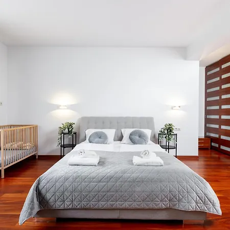 Apartamento Royal Retreat Luxury Lazienki Park Varsóvia